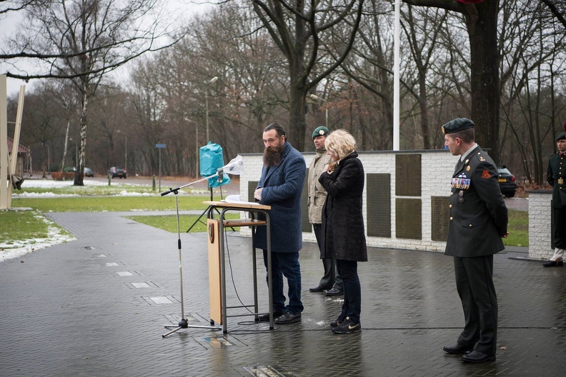 Monument-49 onthulling monument Oirschot.jpg