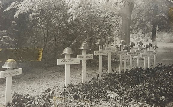 Interbellum-12 plechtig begraven 10-5-1940 park-aan-de-Maas