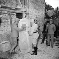Onthulling te Heumen van het monument aangeboden door 26 RI slag op de Mookerheide